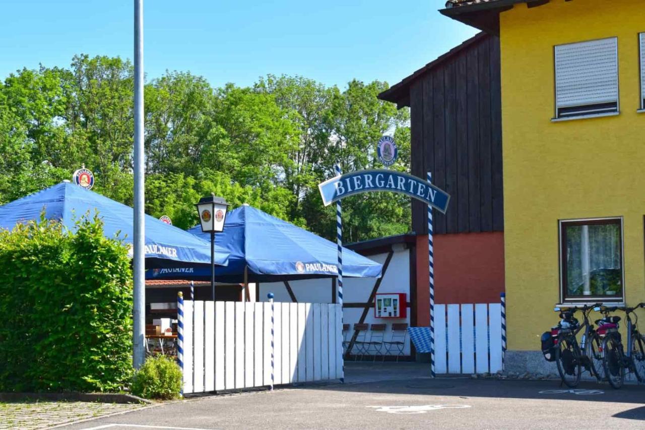 Hotel Und Restaurant Nehrener Hof Exterior photo